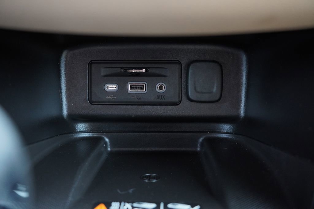 Certified 2022 Chevrolet Equinox Premier image 29