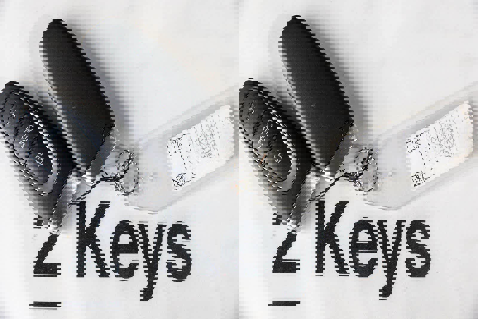 Used 2023 McLaren Artura image 15