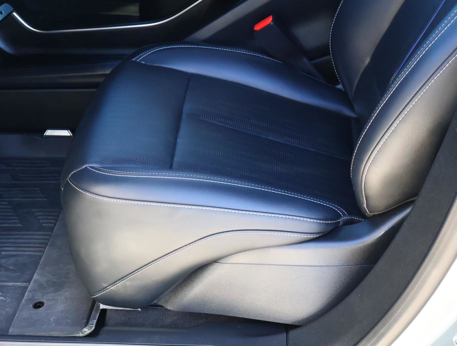 Certified 2024 Cadillac Lyriq Sport w/ LPO, Floor Liner Package image 20