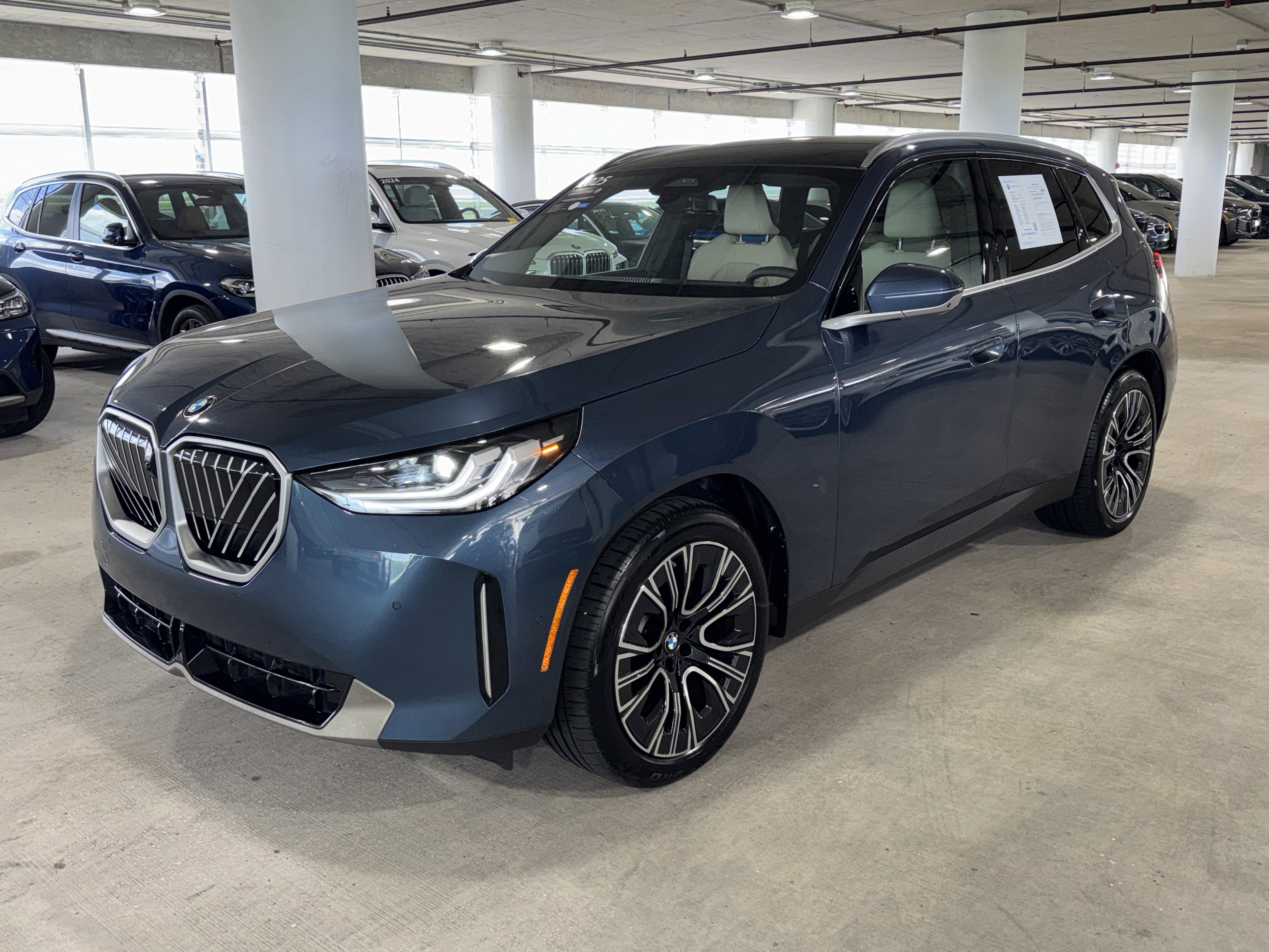 Certified 2025 BMW X3 xDrive30i w/ Premium Package image 4