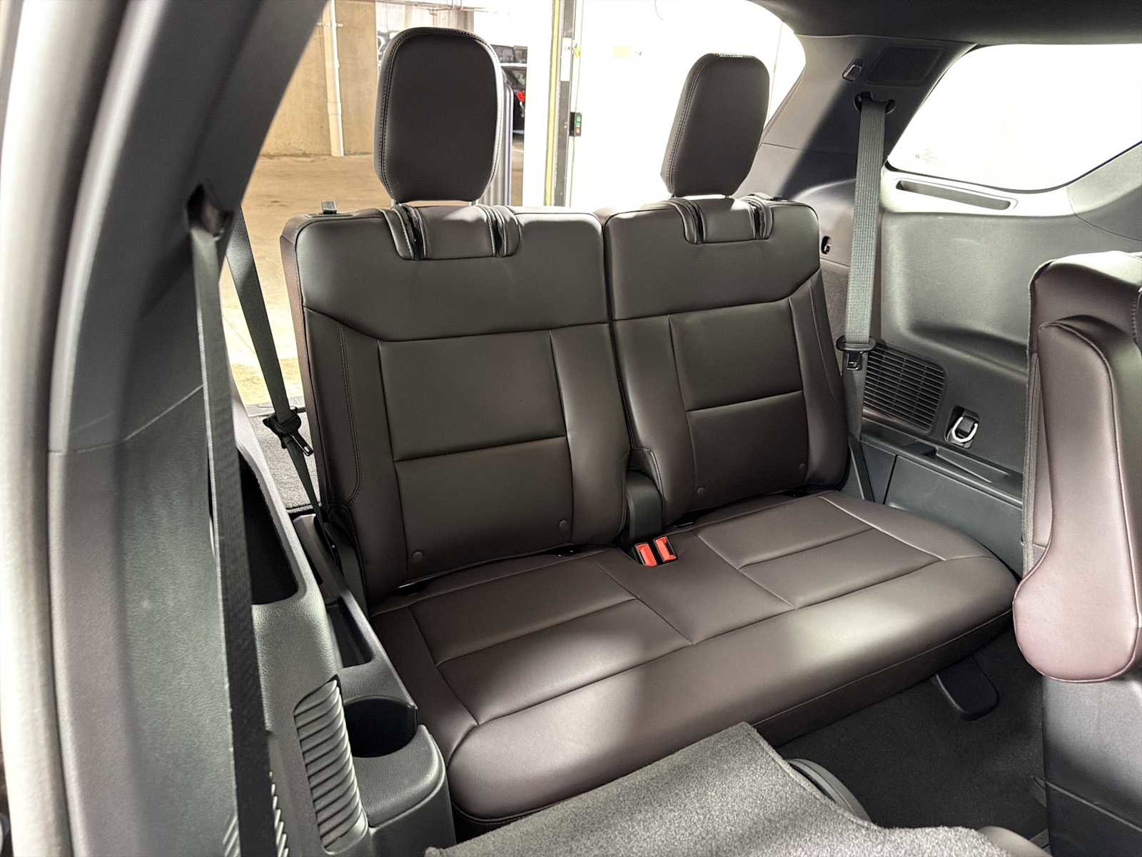 Used 2025 Ford Explorer Platinum image 13