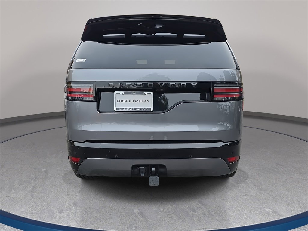 New 2025 Land Rover Discovery Dynamic SE image 6