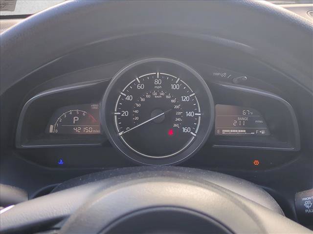Used 2018 MAZDA MAZDA3 Sport FWD image 10
