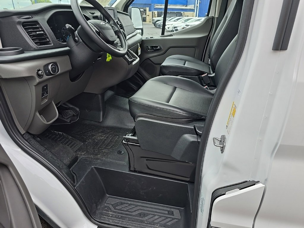 New 2025 Ford Transit 150 Low Roof image 9