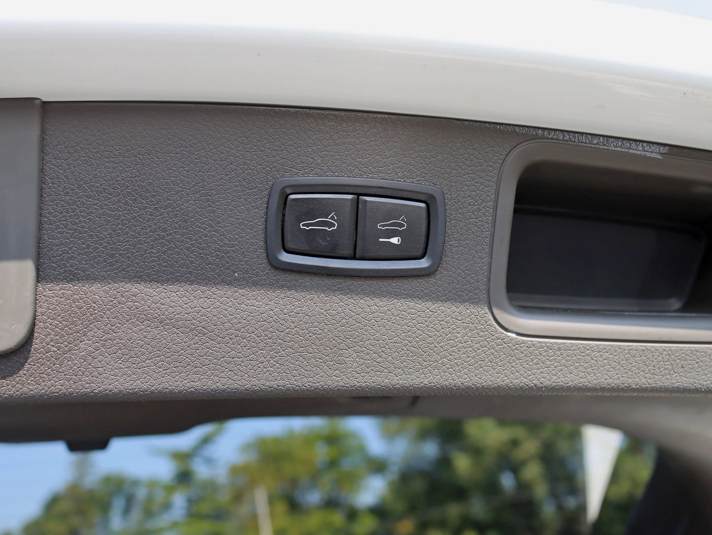 Used 2018 Porsche Macan Sport Edition image 36