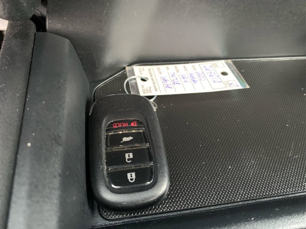 Used 2023 Honda HR-V LX image 29