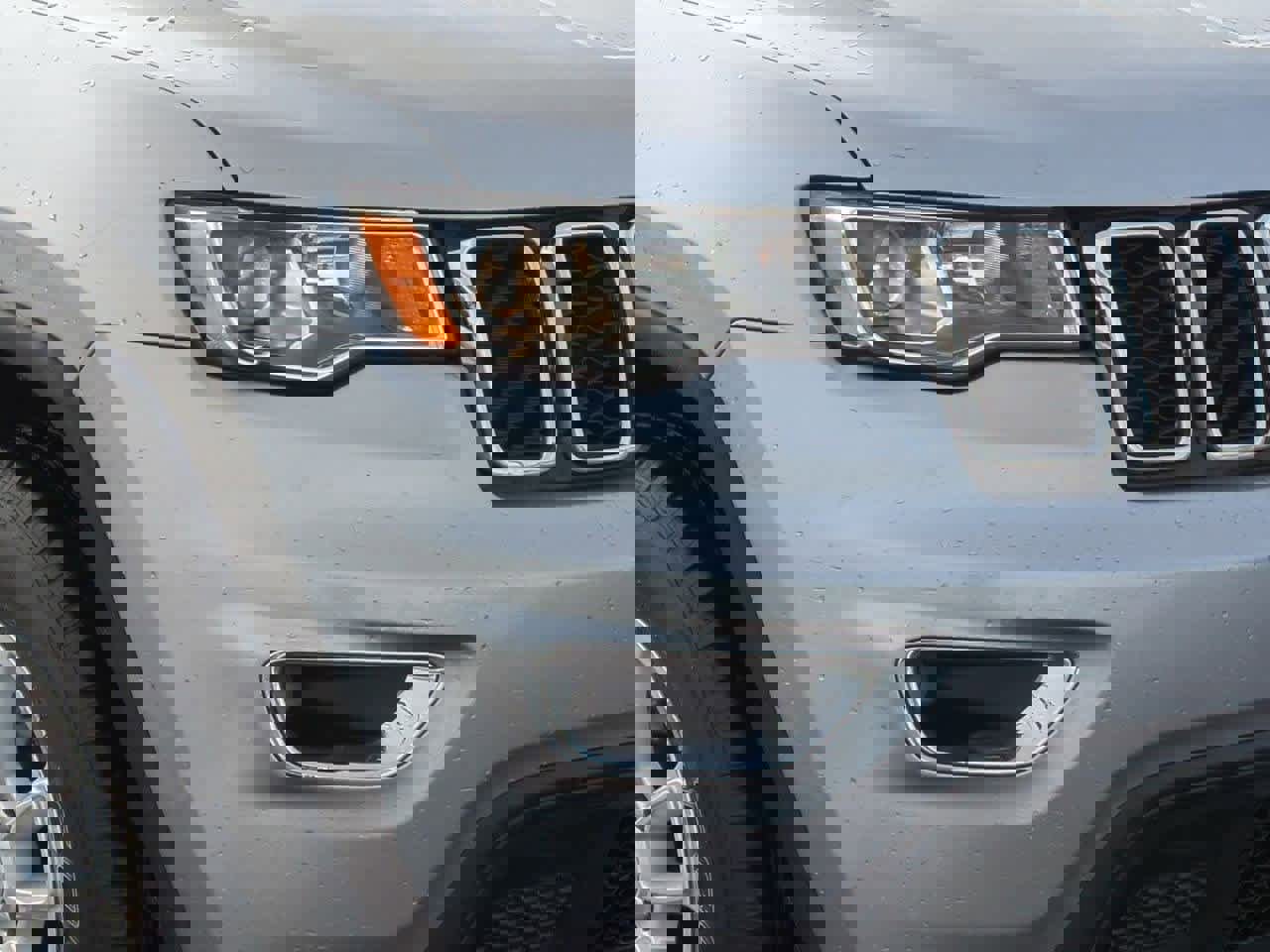 Used 2020 Jeep Grand Cherokee Laredo w/ Security & Convenience Group image 10