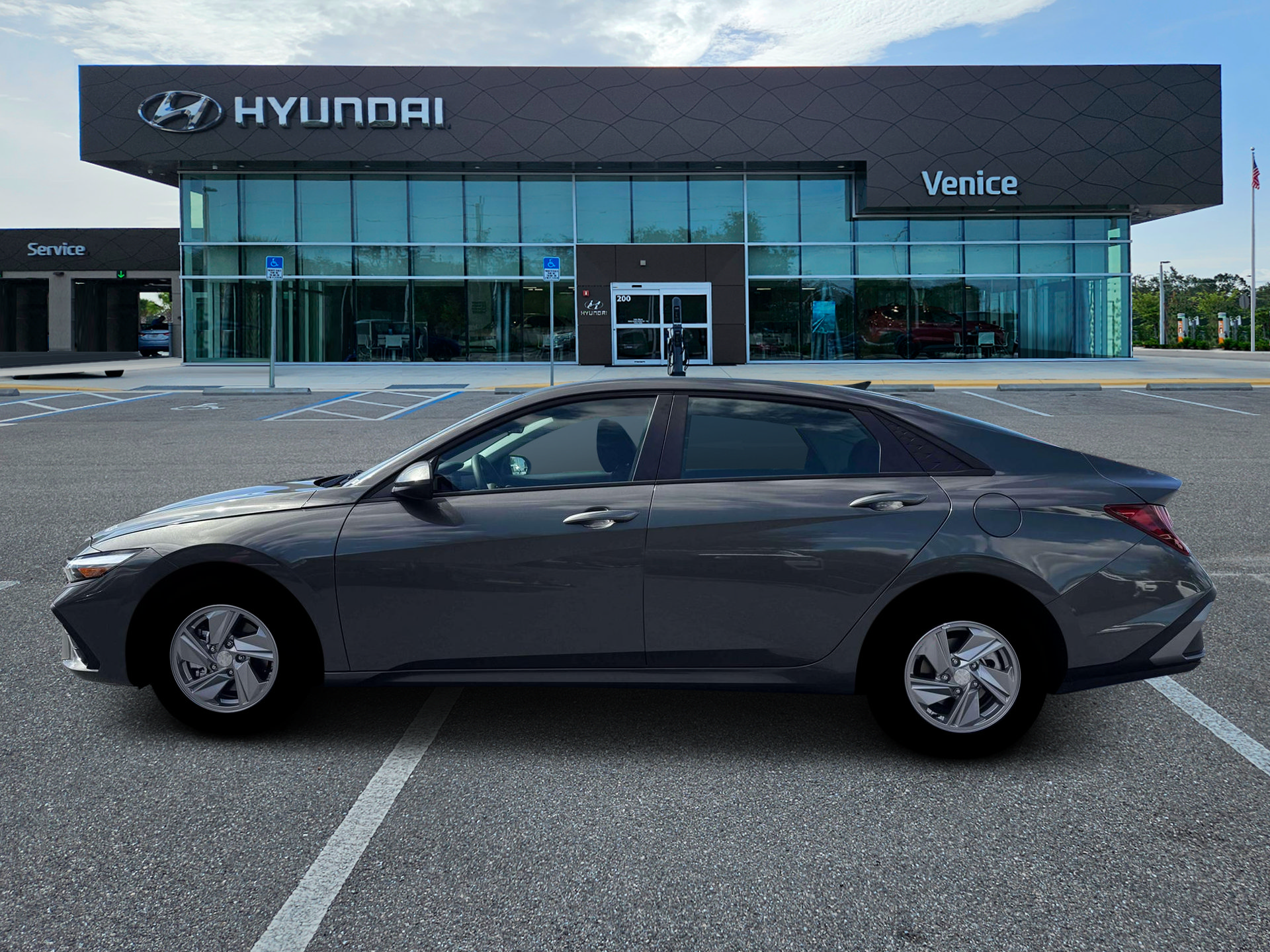 New 2026 Hyundai Elantra SE FWD image 3