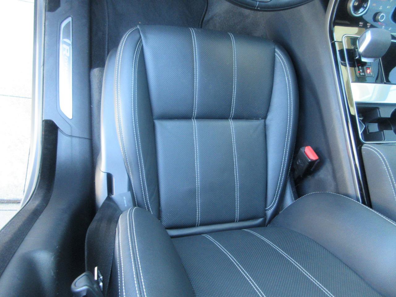 Used 2023 Land Rover Range Rover Velar R-Dynamic S AWD/4WD image 13