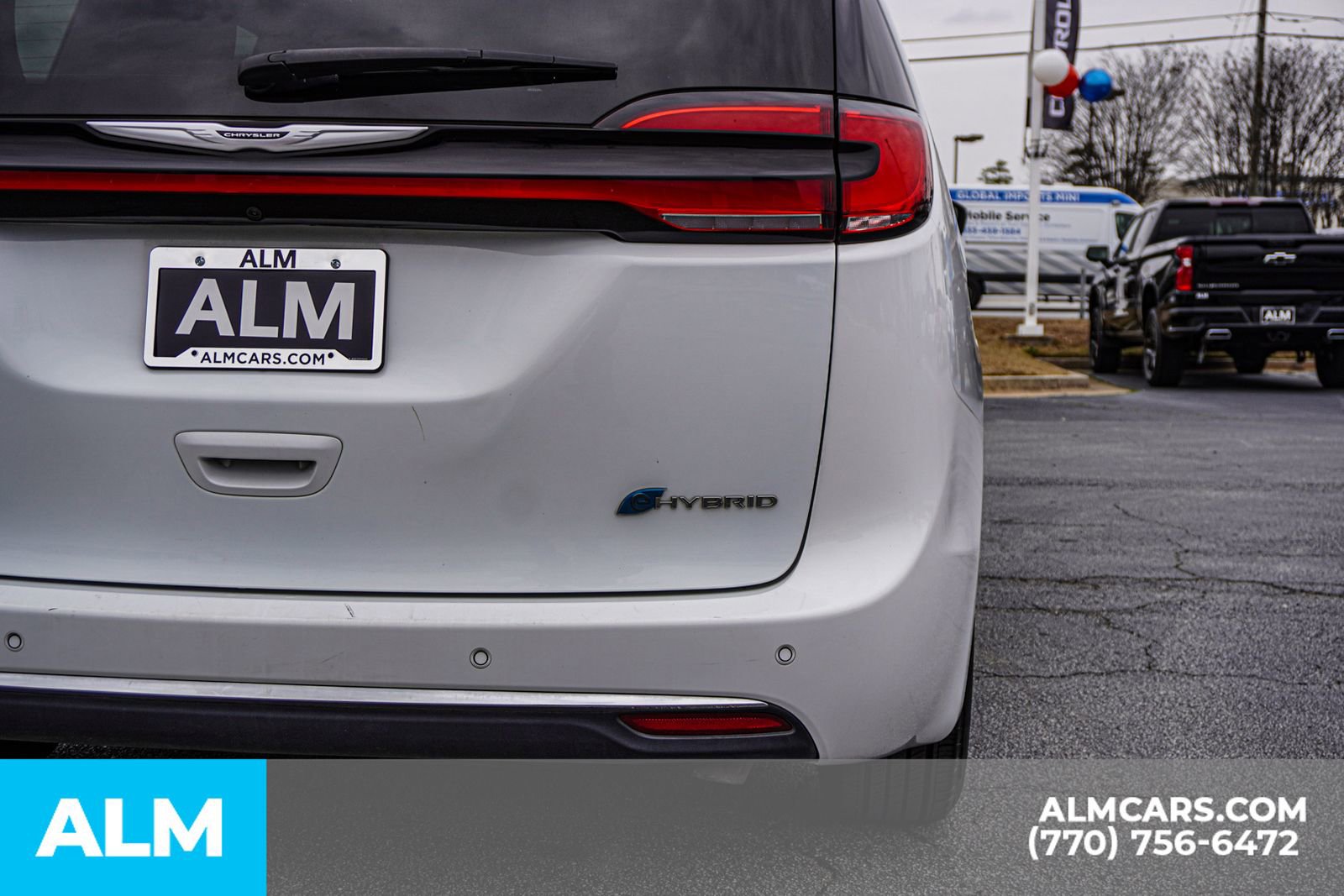 Used 2023 Chrysler Pacifica Touring-L image 18