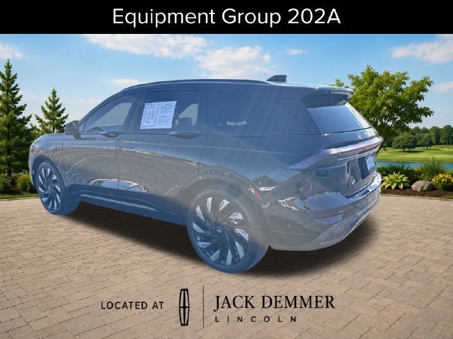 Used 2024 Lincoln Nautilus Reserve w/ Equipment Group 202A AWD/4WD image 5