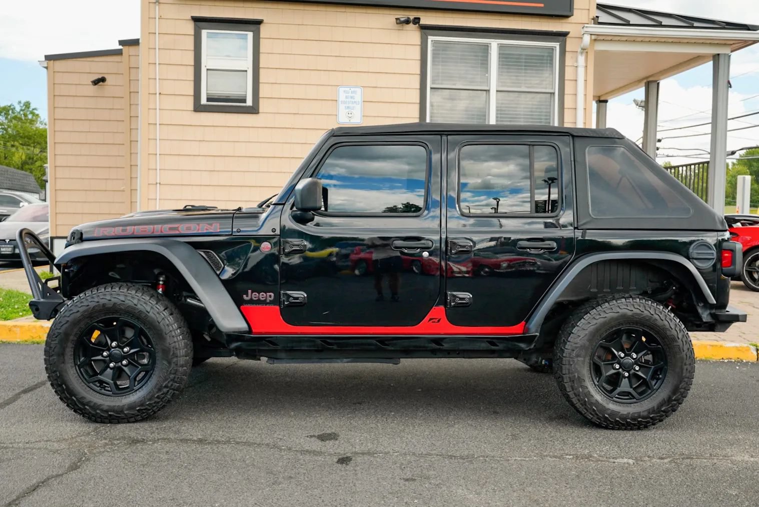 Used 2018 Jeep Wrangler Unlimited Rubicon AWD/4WD image 8