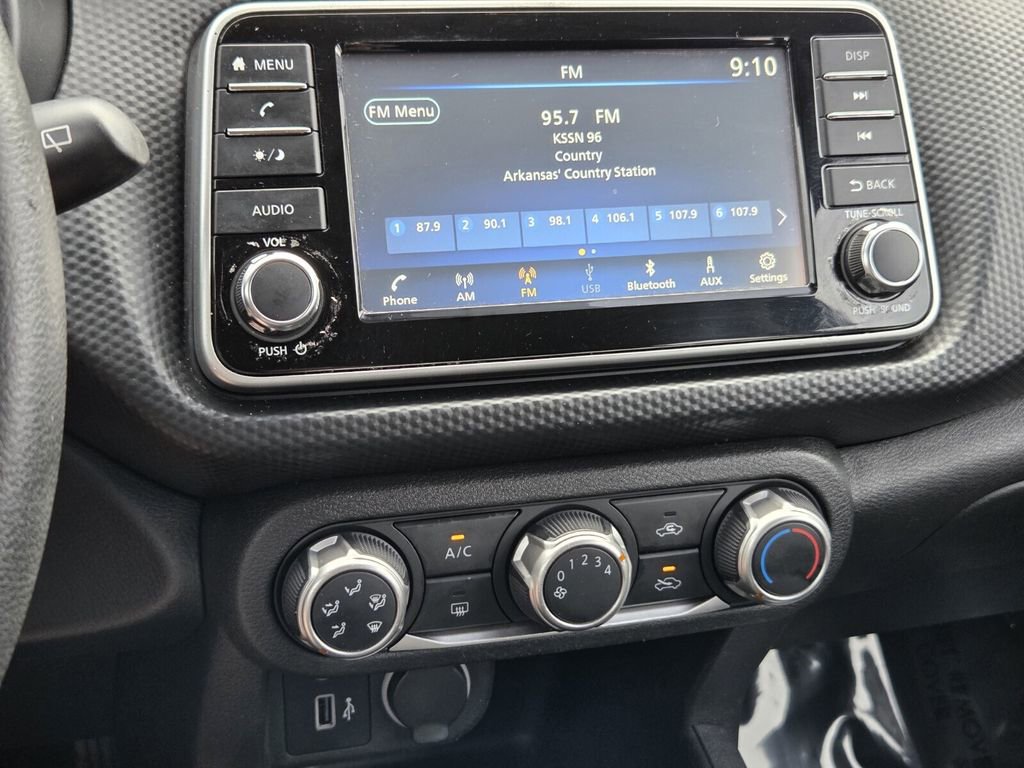 Used 2021 Nissan Kicks S image 15