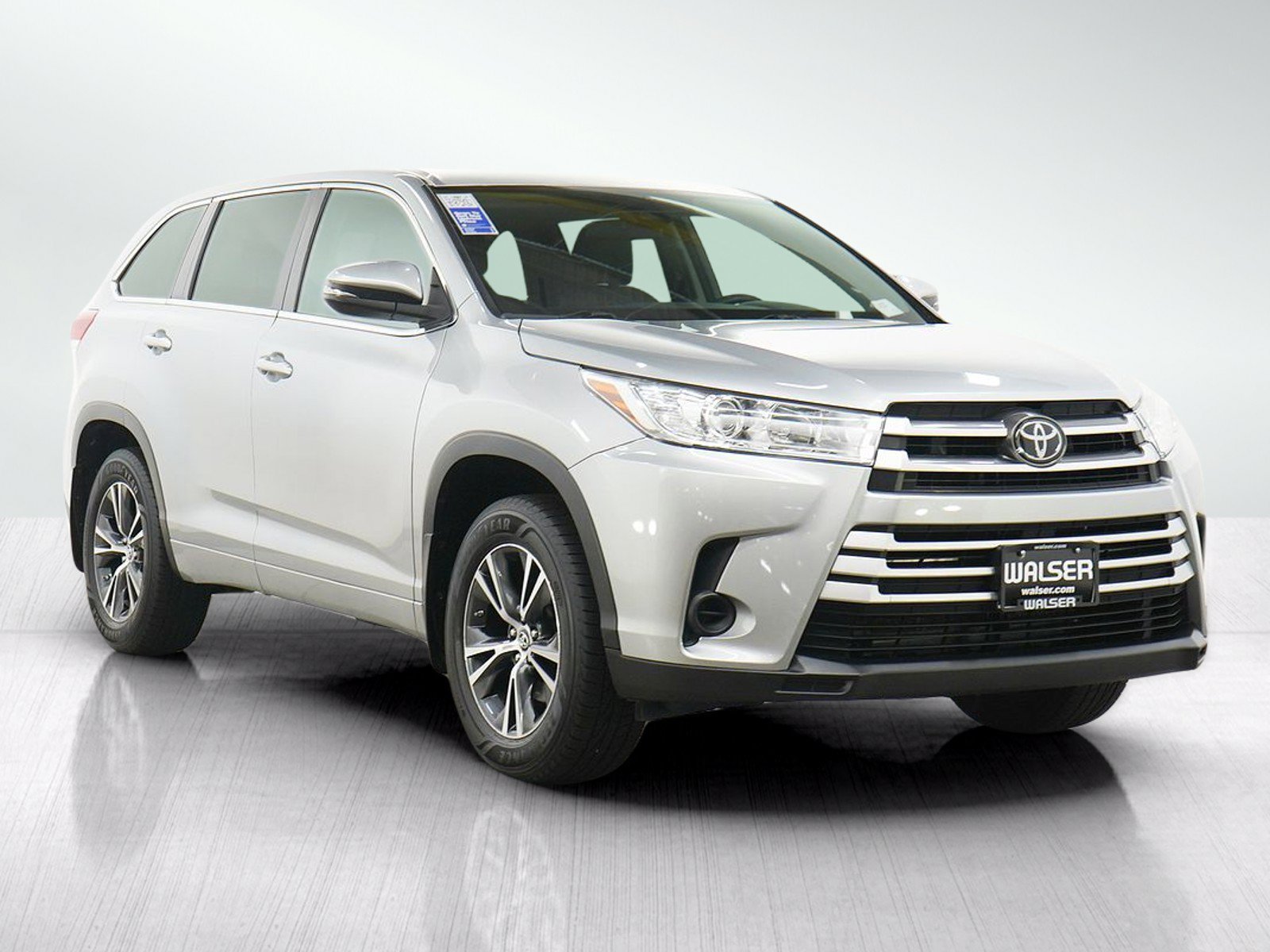 Used 2017 Toyota Highlander LE AWD/4WD image 7