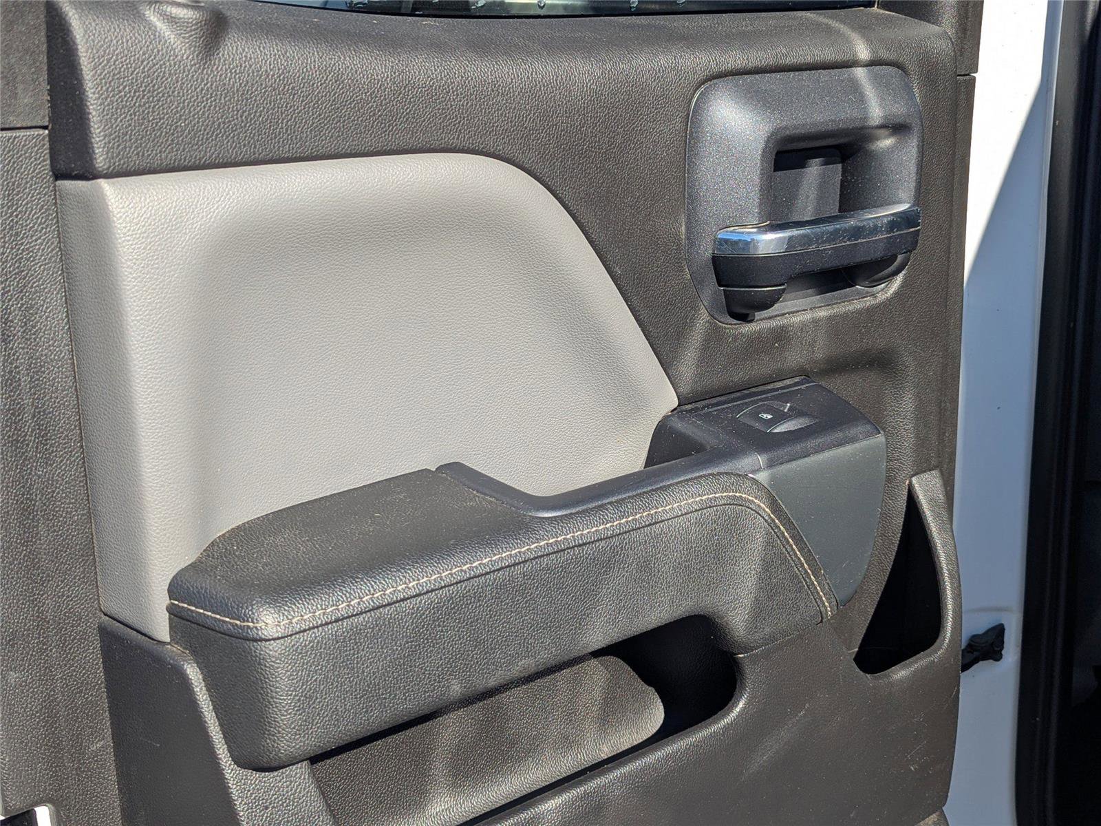 Used 2015 Chevrolet Silverado 1500 LT w/ LT Convenience Package image 25