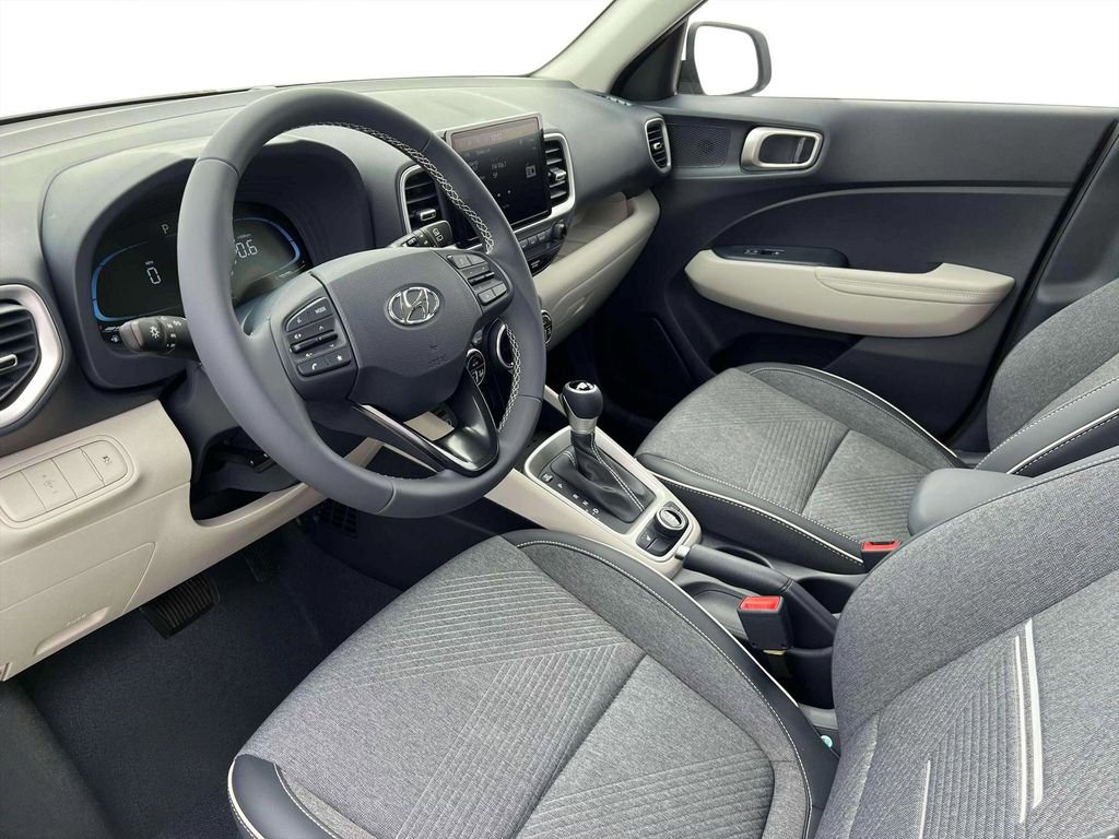 New 2025 Hyundai Venue Limited image 14