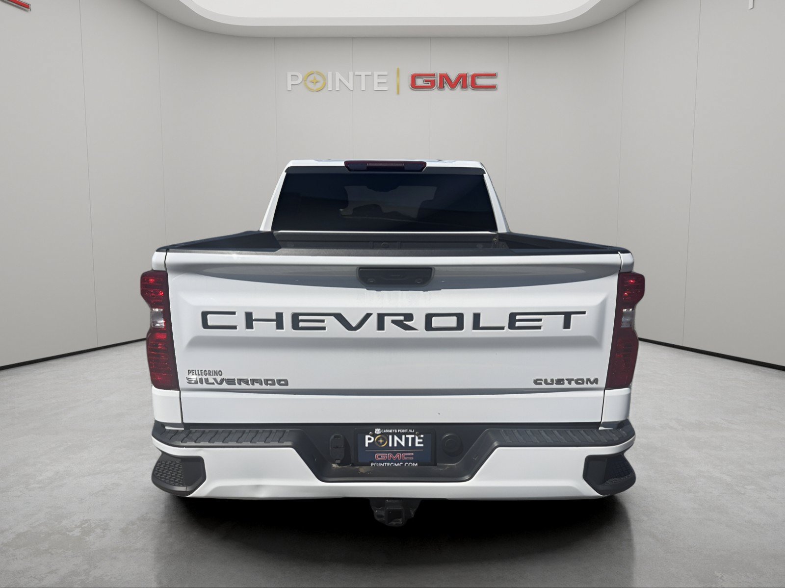 Used 2023 Chevrolet Silverado 1500 Custom AWD/4WD image 4