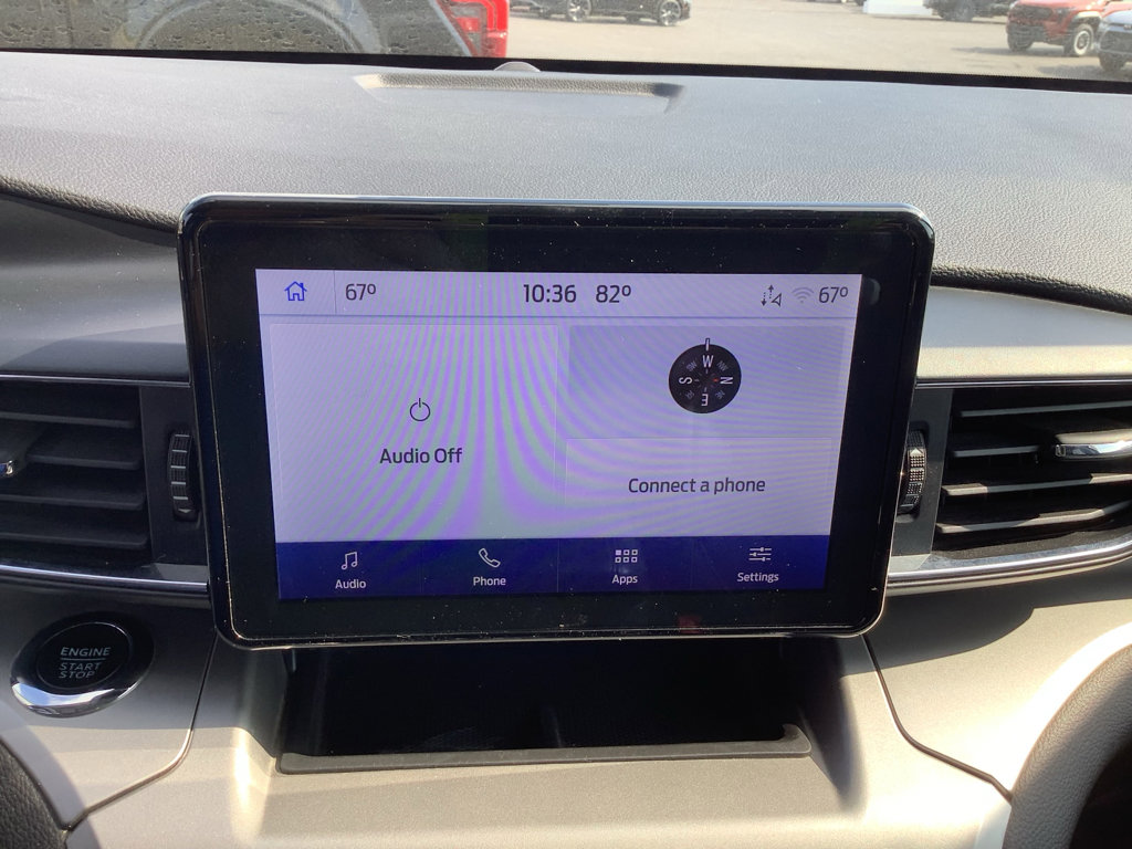 Used 2022 Ford Explorer XLT w/ Equipment Group 202A image 17