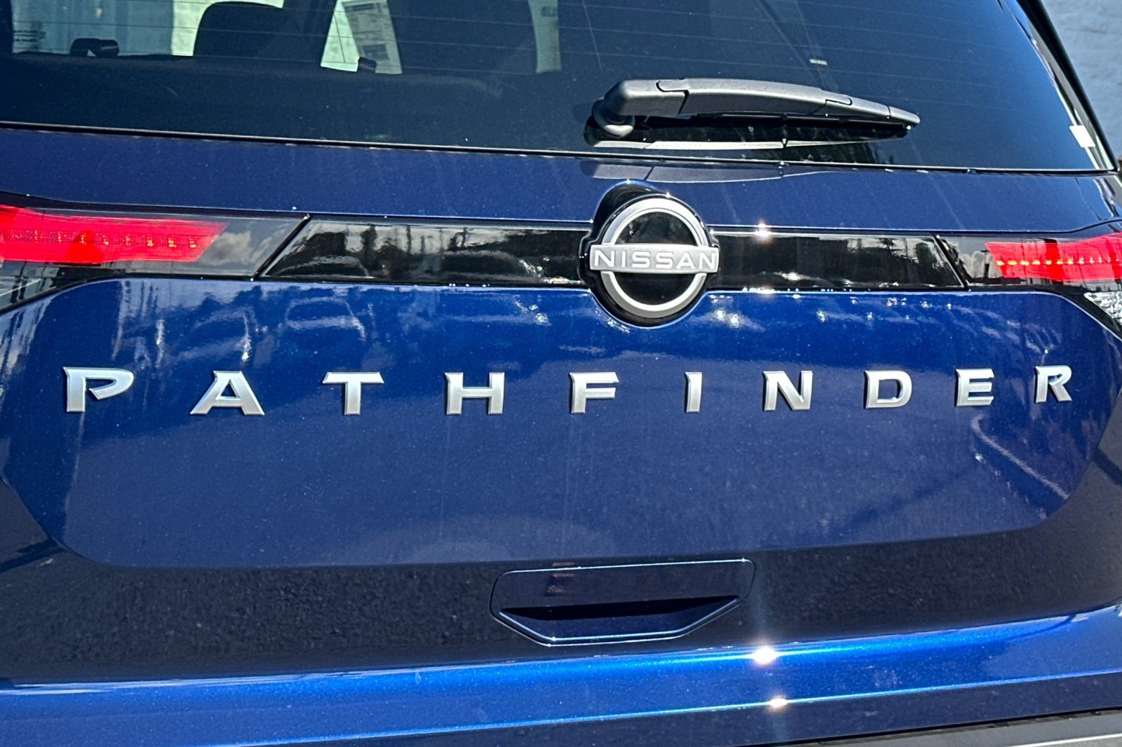 New 2025 Nissan Pathfinder SV image 22