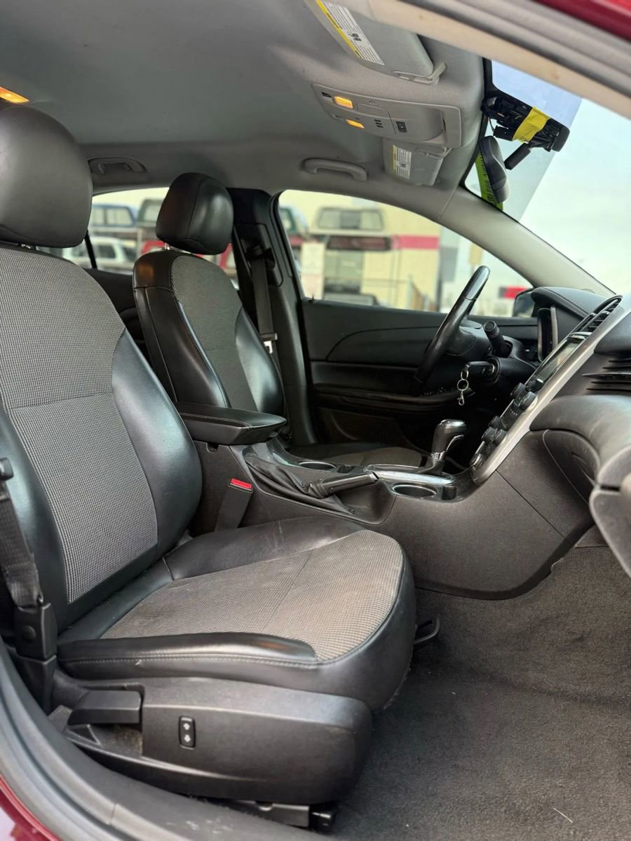 Used 2015 Chevrolet Malibu LT image 13