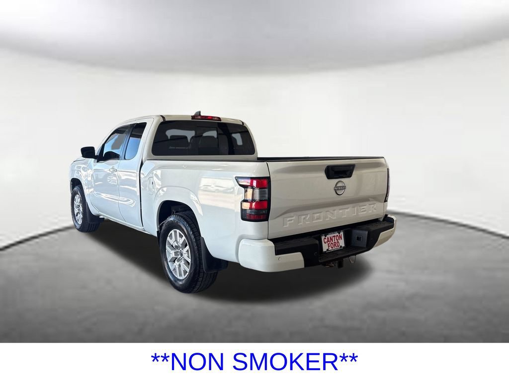 Used 2023 Nissan Frontier SV w/ SV Convenience Package RWD image 3