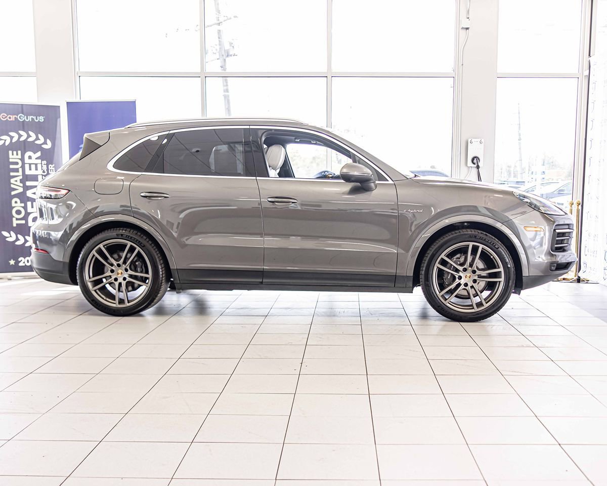 Used 2021 Porsche Cayenne E-Hybrid AWD/4WD image 11