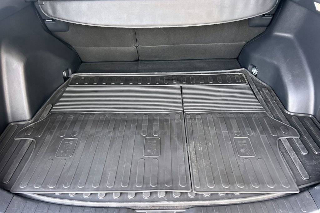 Certified 2025 Toyota RAV4 XLE image 17