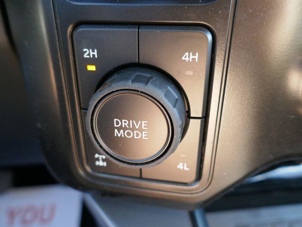 New 2026 Ford F350 Lariat w/ Black Appearance Package image 26