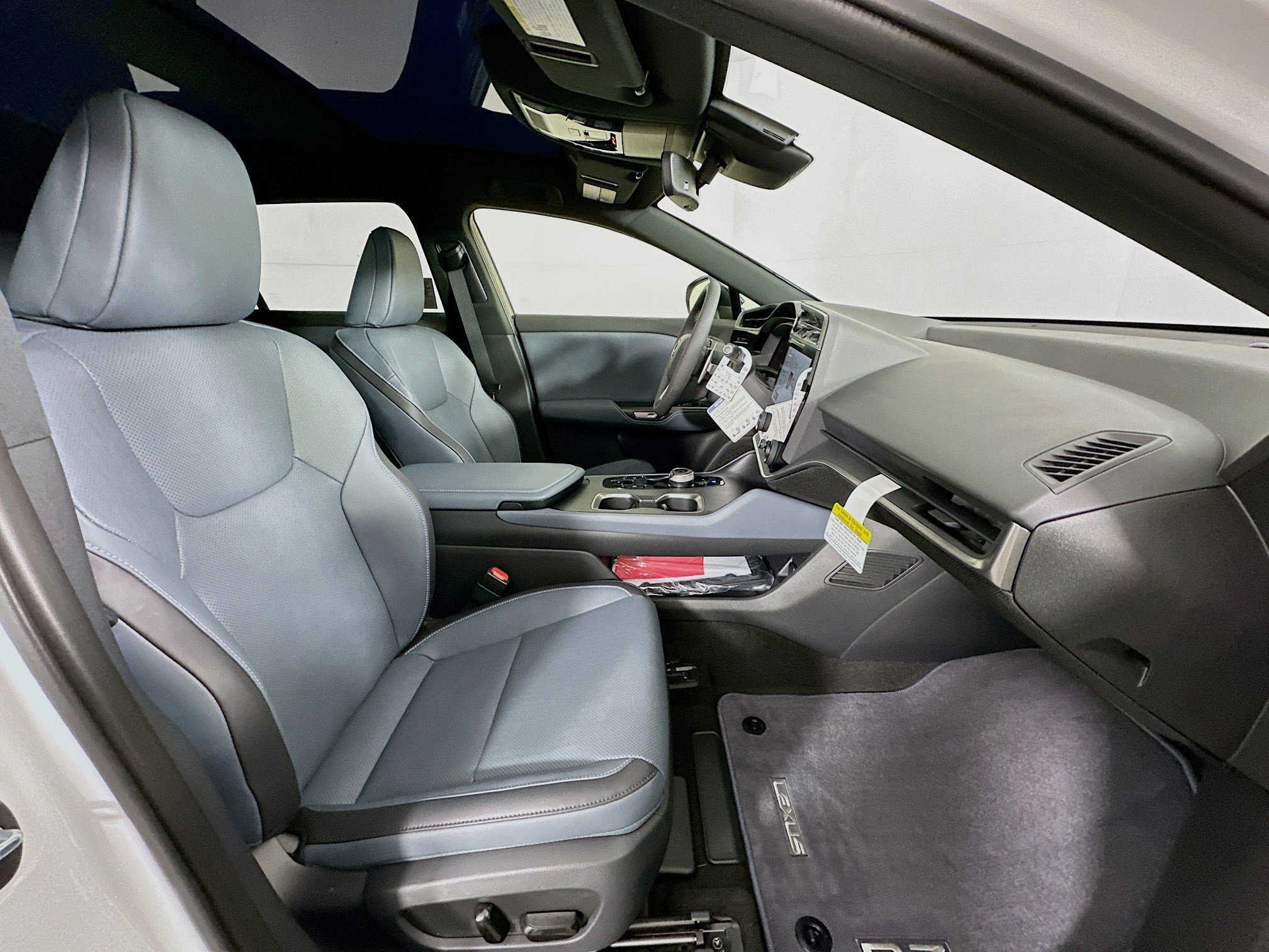 New 2026 Lexus RZ 450e AWD image 32