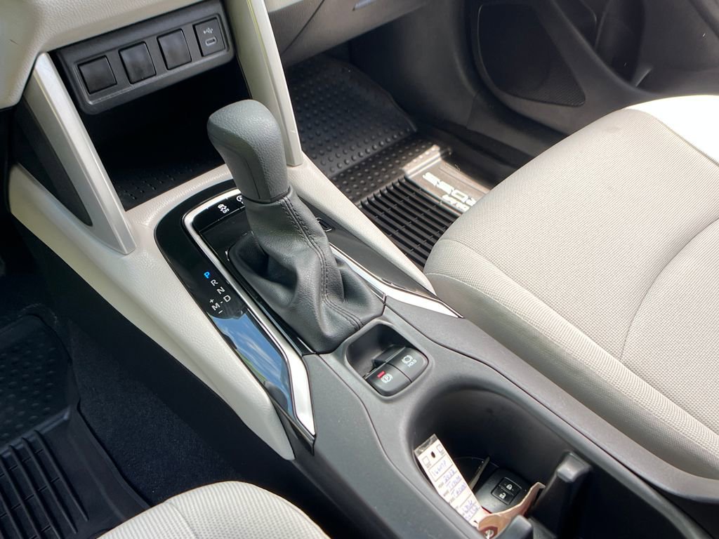 Used 2025 Toyota Corolla Cross L AWD/4WD image 20