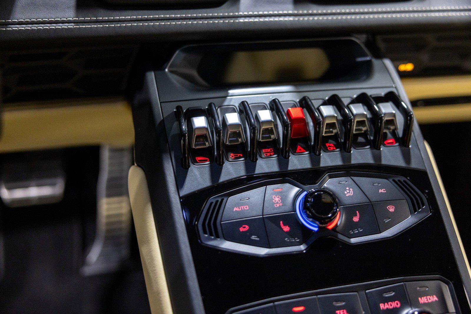 Used 2016 Lamborghini Huracan LP 610-4 image 38