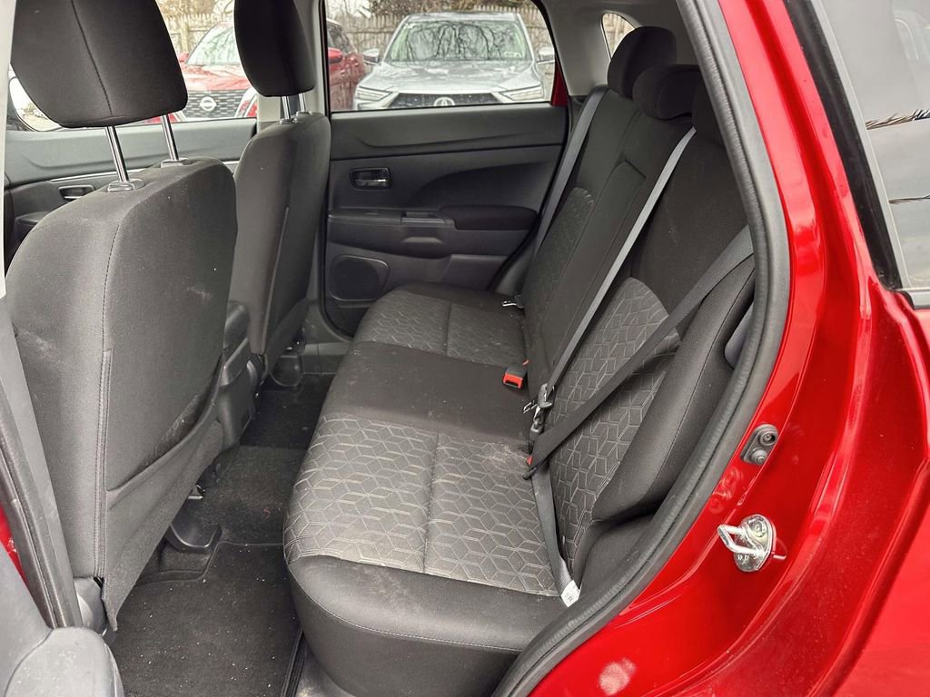 Used 2023 Mitsubishi Outlander Sport AWD image 12