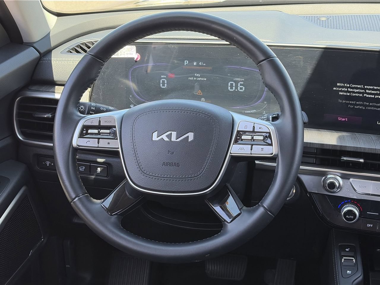 Certified 2025 Kia Telluride EX w/ EX Captain's Chair Package FWD image 13