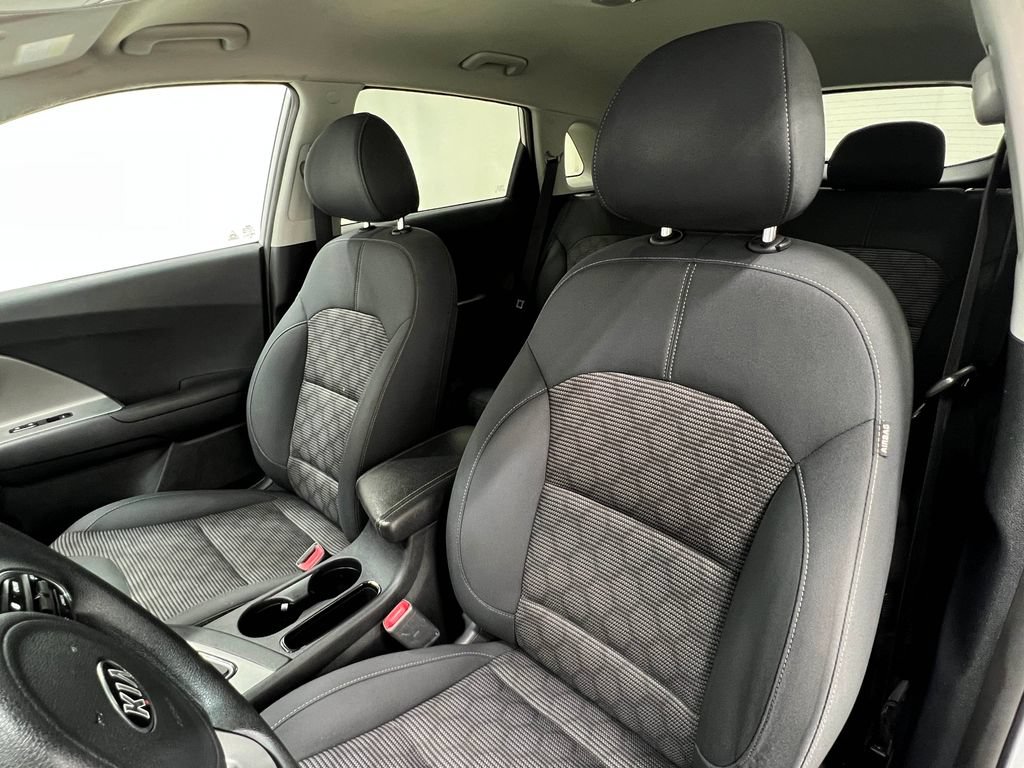 Used 2019 Kia Niro LX FWD image 13