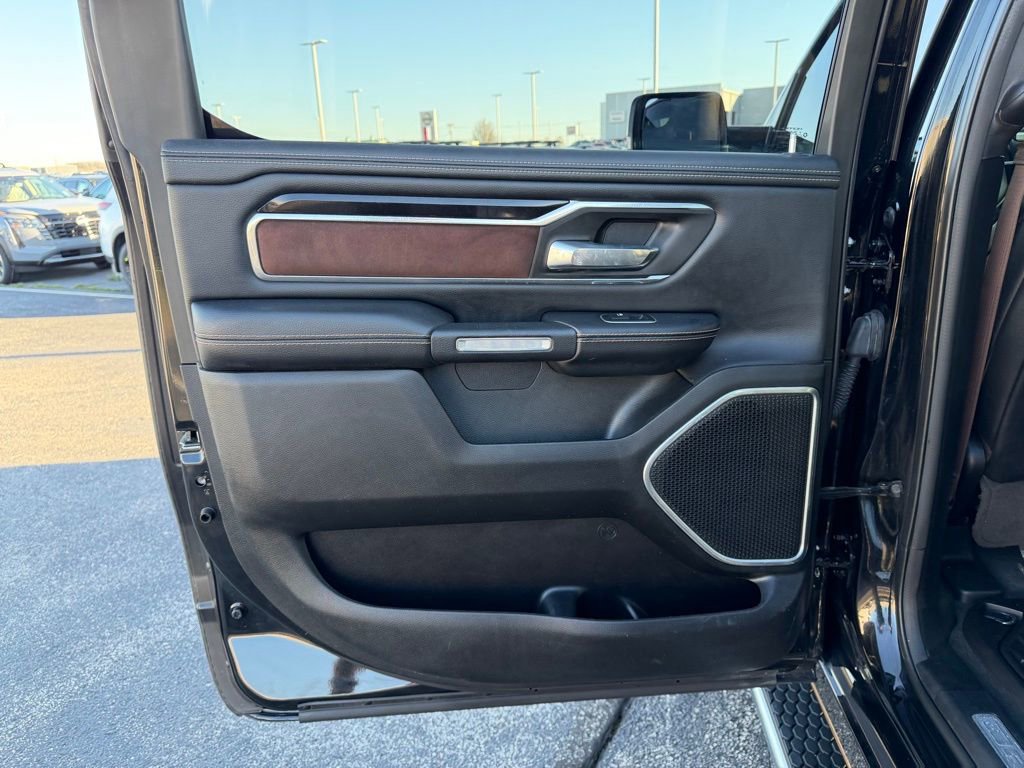 Used 2021 RAM 1500 Laramie w/ Sport Appearance Package image 17