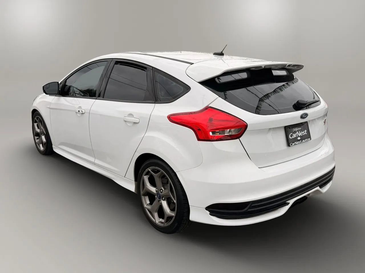 Used 2017 Ford Focus ST FWD image 11