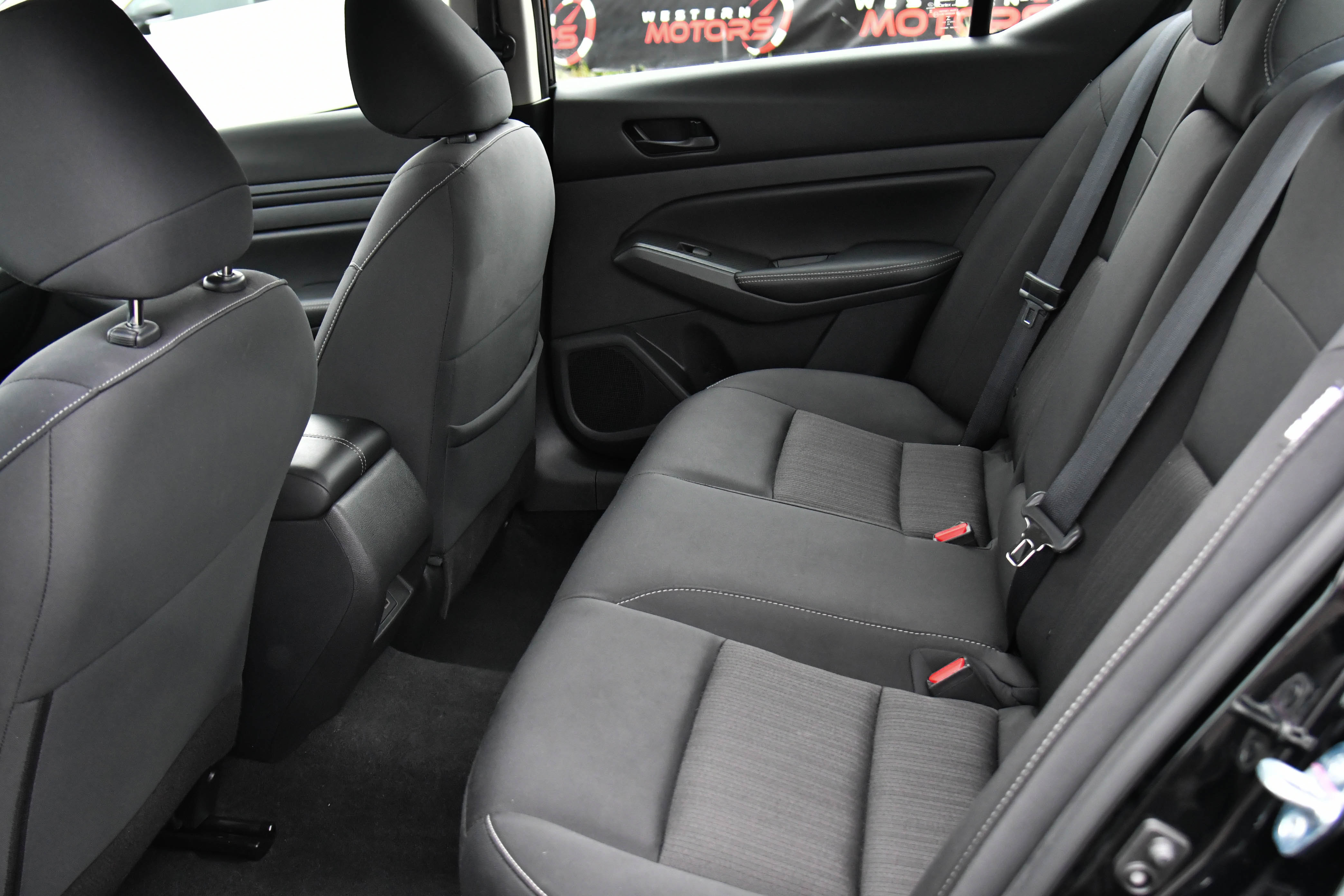 Used 2024 Nissan Altima 2.5 SV image 32