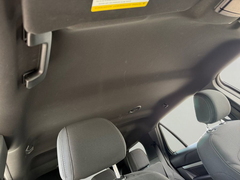 Used 2017 Ford Explorer XLT AWD/4WD image 6