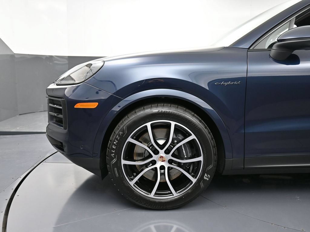 New 2026 Porsche Cayenne E-Hybrid Coupe AWD/4WD image 12
