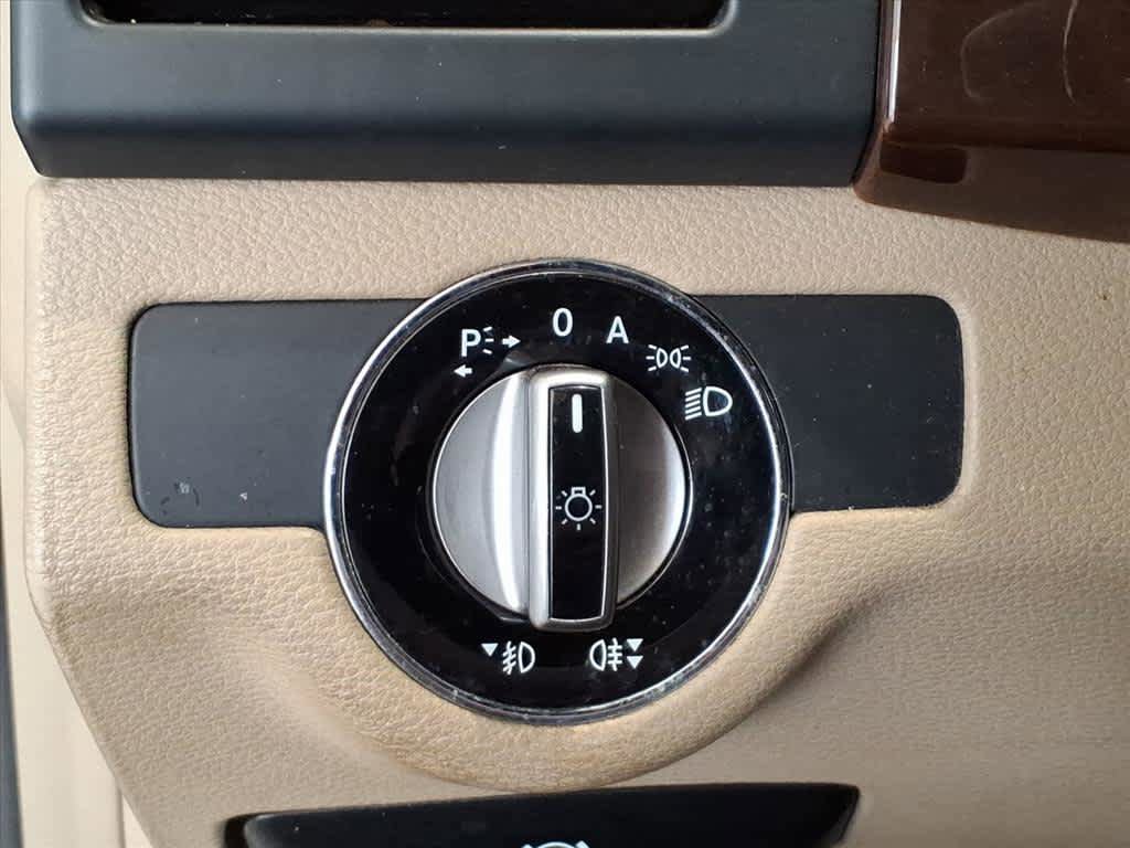 Used 2010 Mercedes-Benz GLK 350 4MATIC image 11