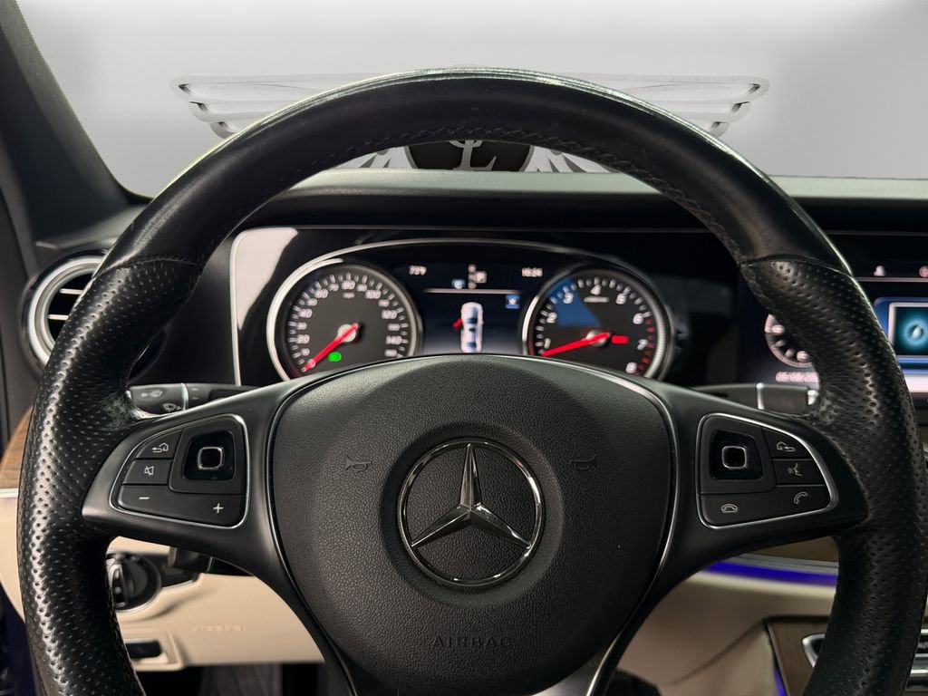 Used 2018 Mercedes-Benz E 300 image 21