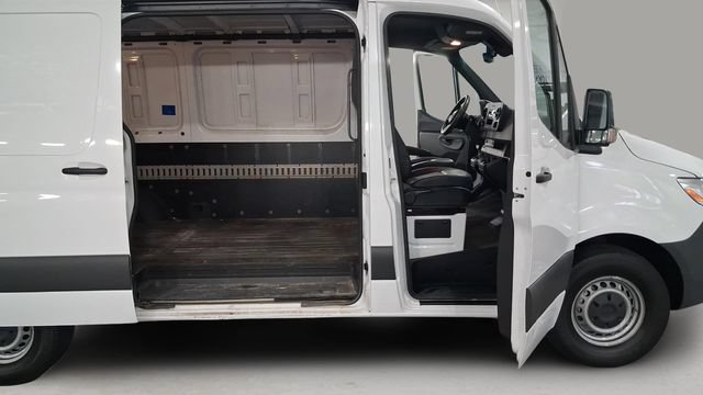 Used 2024 Mercedes-Benz Sprinter 2500 image 34