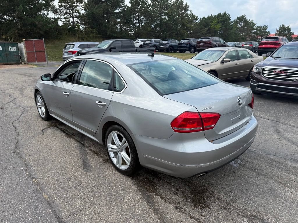 Used 2013 Volkswagen Passat TDI SEL Premium FWD image 2