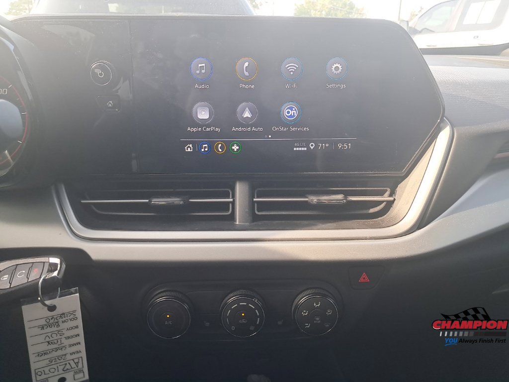 Used 2025 Chevrolet Trax RS w/ Driver Confidence Package FWD image 19