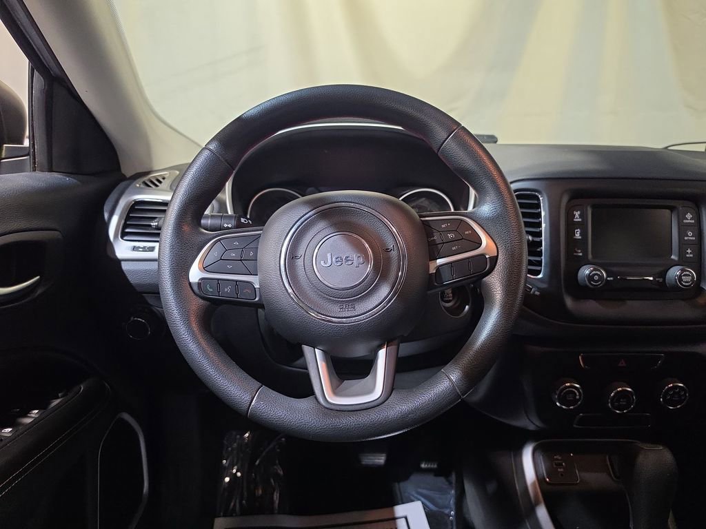 Used 2018 Jeep Compass Sport image 11