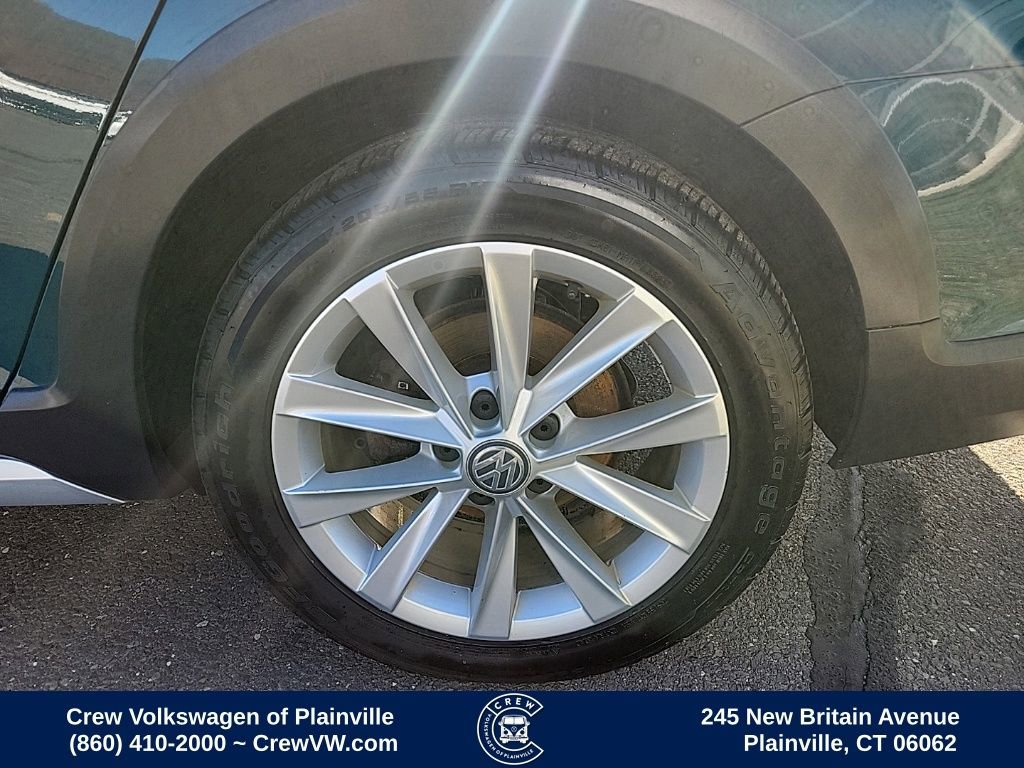 Used 2018 Volkswagen Golf Alltrack SE image 18