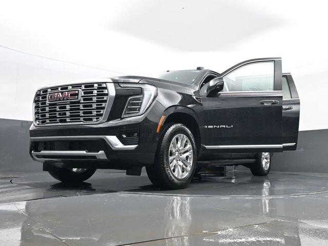 Used 2025 GMC Yukon XL Denali AWD/4WD image 39