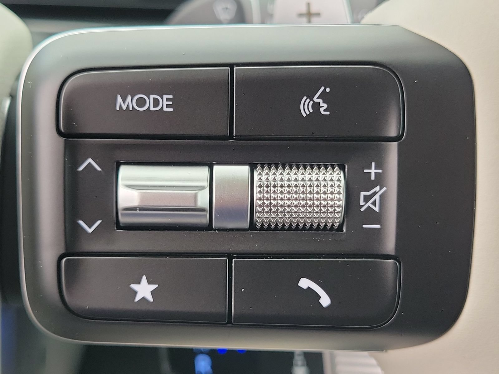 New 2026 Hyundai Santa Fe SEL FWD image 9