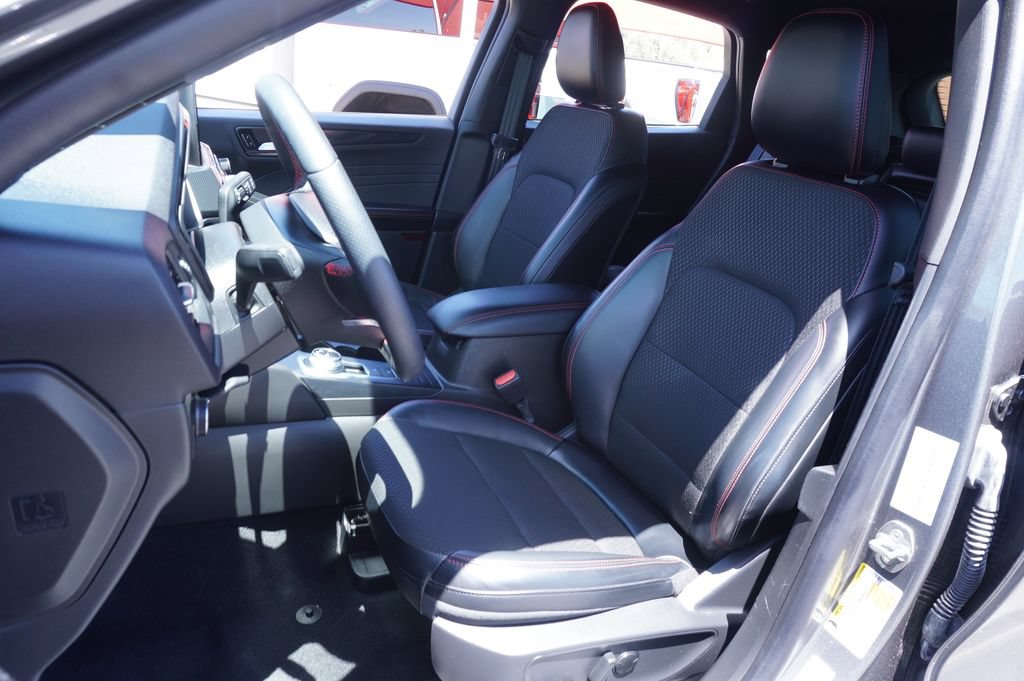 Used 2025 Ford Escape ST-Line w/ Equipment Group 301A FWD image 13