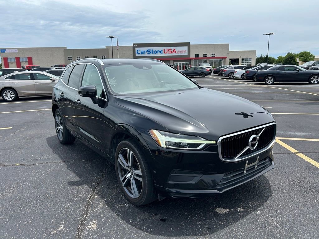 Used 2018 Volvo XC60 T5 Momentum w/ Vision Package AWD/4WD image 1